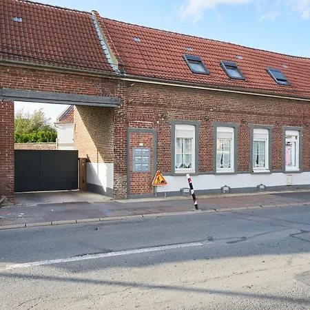 Lille Arras Lens Pour 2 A 4 Personnes Courrières